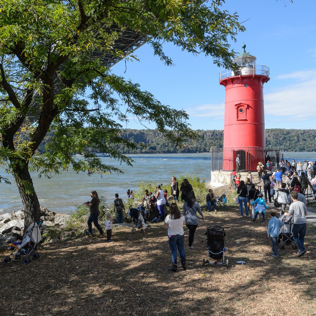 Little Red Lighthouse Festival